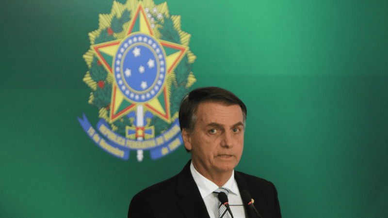 Bolsonaro sanciona orçamento com previsão de liberar mais de 51 mil vagas em concursos