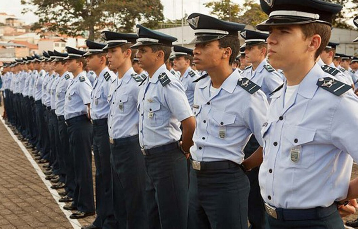 Concurso Aeronáutica recebe inscrições para 150 vagas de oficiais