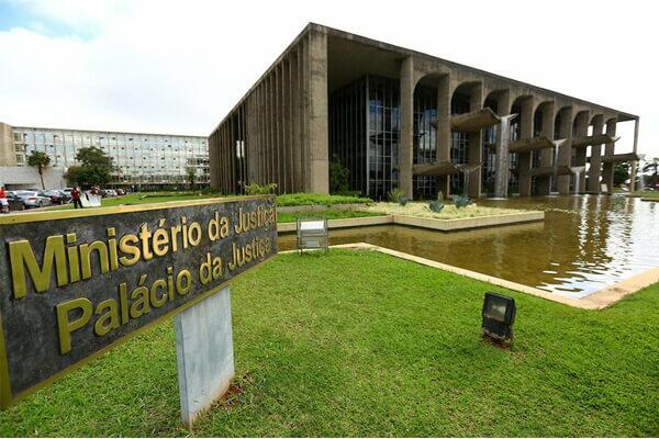 Concurso Ministério da Justiça: SAIU EDITAL com ganhos de R$8,3 mil