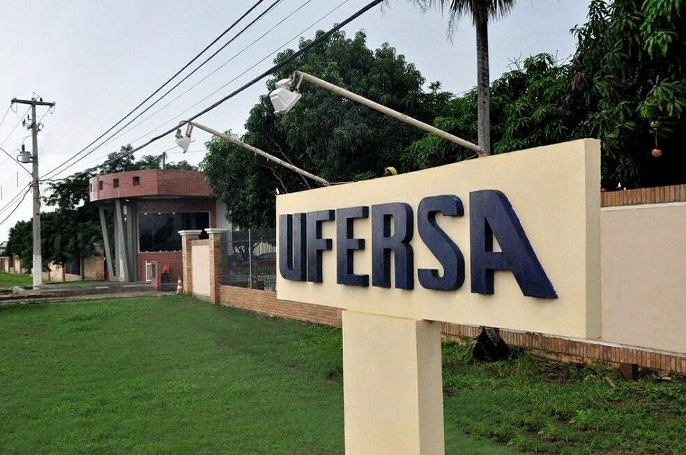 Ufersa publica edital de concurso para Técnico-Administrativos